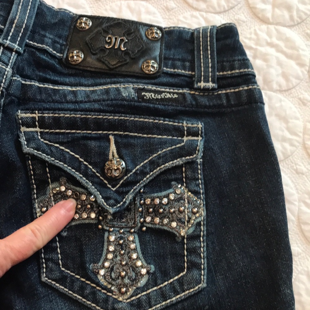 {Miss Me} Embellished Back Pocket Bermuda’s 28 - Picture 3 of 7